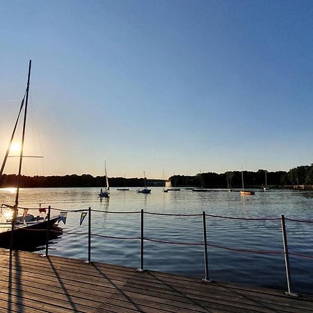 Pokoje Goscinne Nad Jeziorem Tychy Extérieur photo