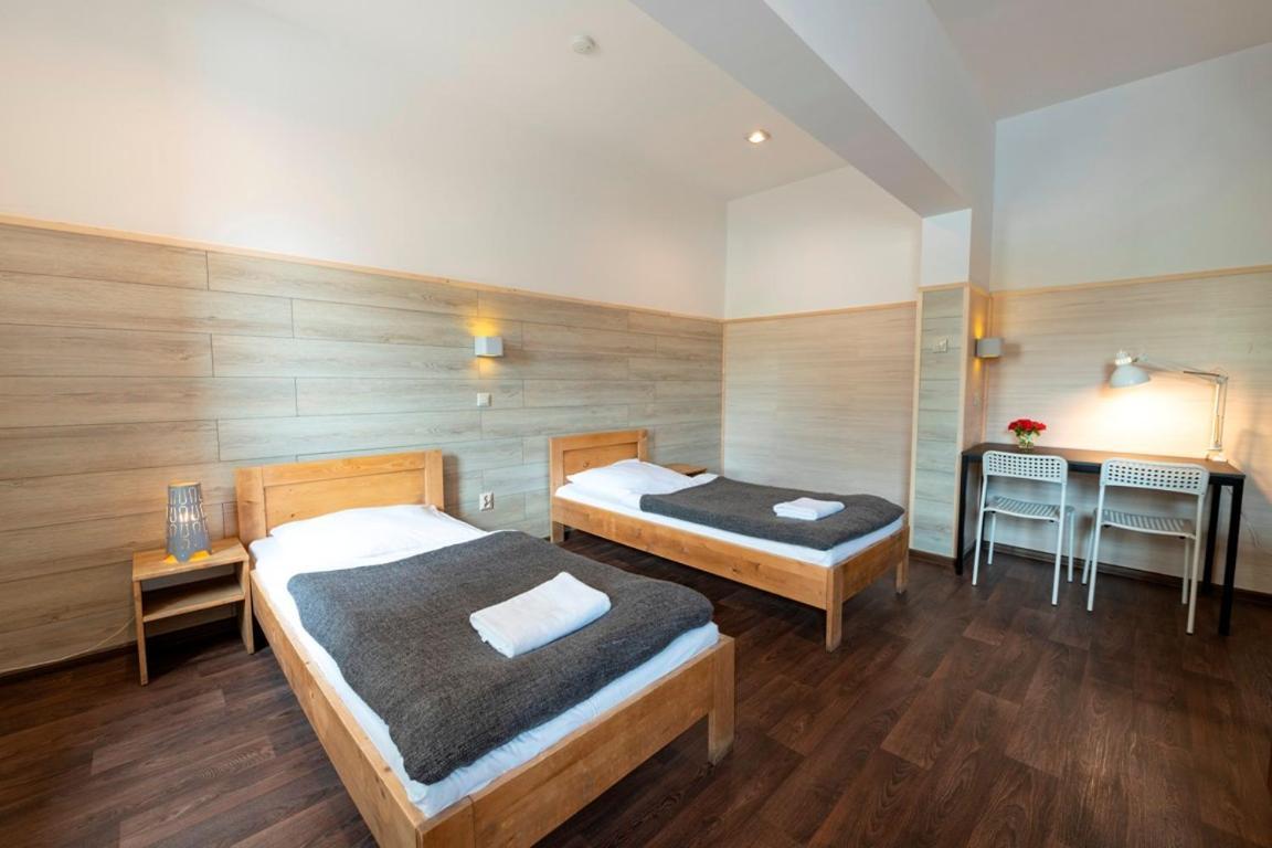 Pokoje Goscinne Nad Jeziorem Tychy Extérieur photo