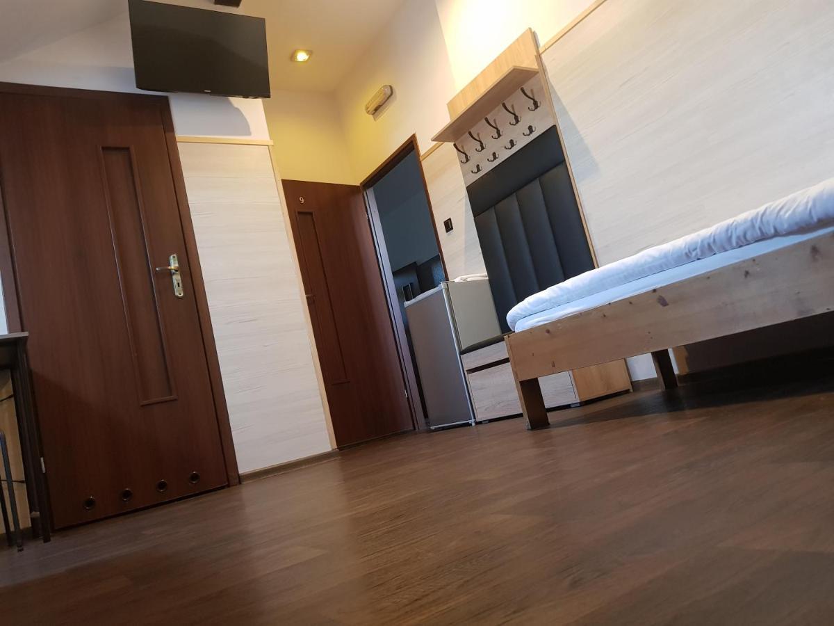 Pokoje Goscinne Nad Jeziorem Tychy Extérieur photo